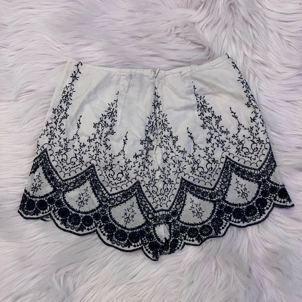 Mykonos Lace shorts
